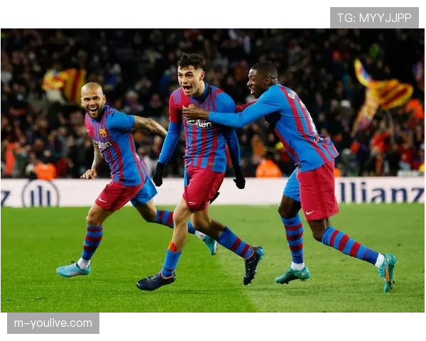 从全面被动到绝平：解析法兰克福最后时刻调整边后卫职责带来的战术奇效