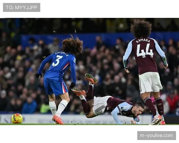 特写:卡利亚里老将若昂-佩德罗打入赛季首球后落泪